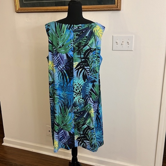 Connected Apparel Plus-Sized Sleeveless Tropical Midi Dress, Sz. 24. - Picture 4 of 12